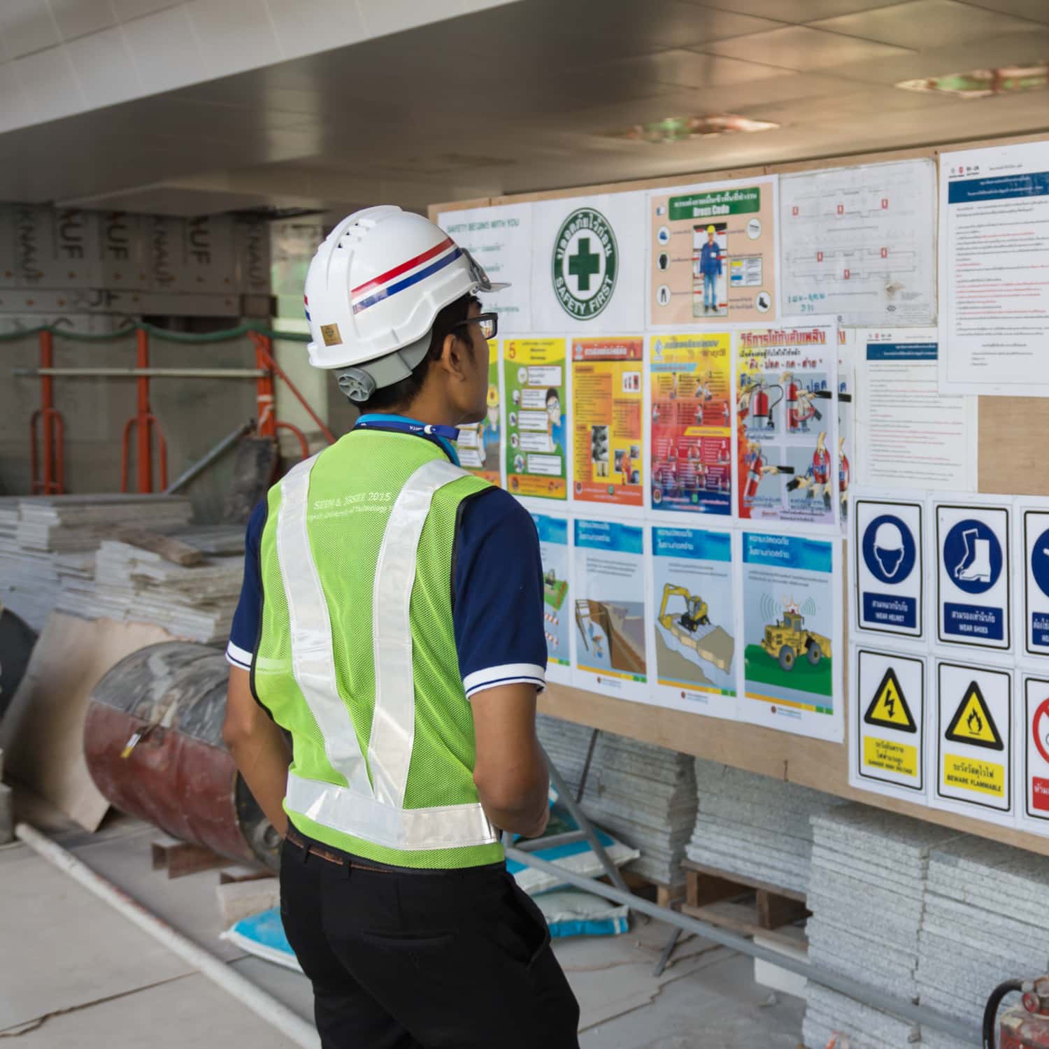 MAEZ legacy graphic: safety notice boards 1
