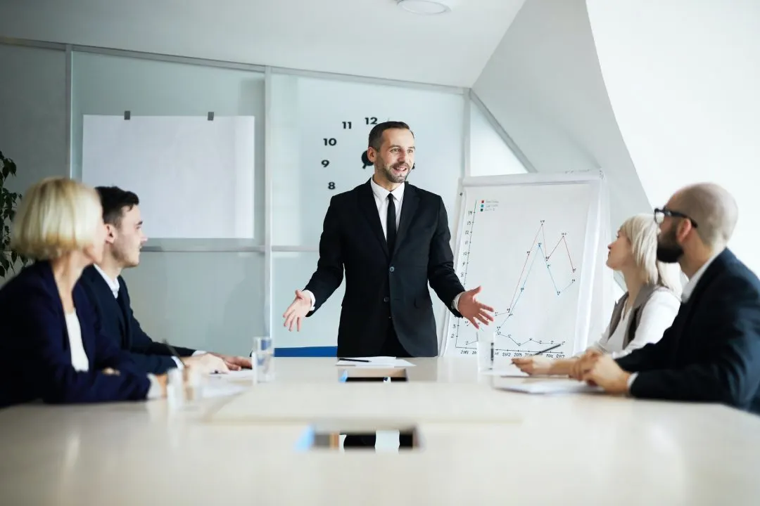 MAEZ graphic: coaching to audience